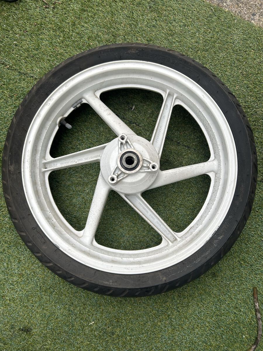 NSR250R MC18 純正 フロントホイール MC21 MC28 NC29 NSR250R MC18 純正 フロントホイール MC21 MC28 NC29 NSR250R