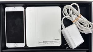 #2332A 【ジャンク】 iPhone7 1点 【美品】 Qi対応 ワイヤレス充電器 富士通 ワイヤレスチャージャー F02 1点 計2点まとめ