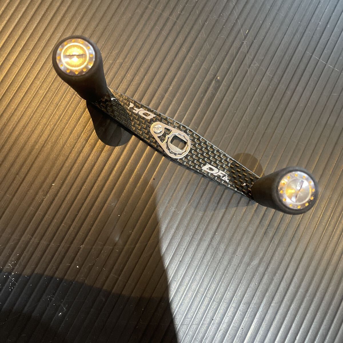 アブ　DFL100 Abu Garcia アブガルシア Works DFL100ハンドル (ベイトリール用