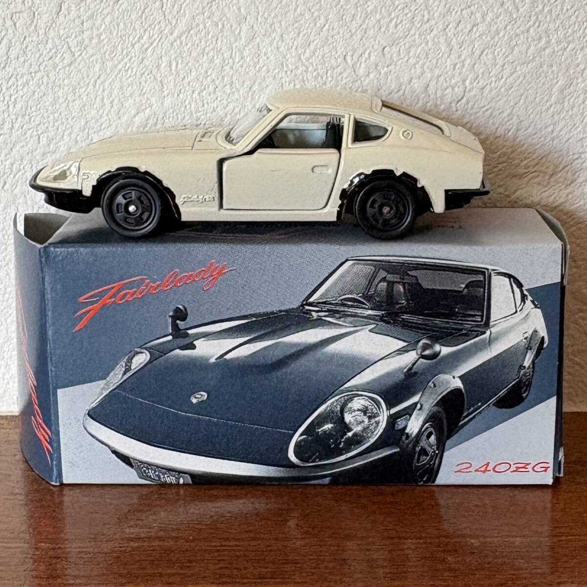 日産FAIRLADY240ZG(HS30)1971ミニカー 未開封 1/64 Konami 1971 NISSAN DATSUN FAIRLADY Z 240ZG RED diecast