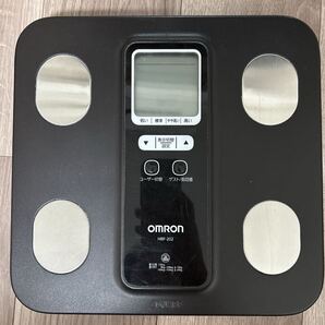 HBF-202 オムロン体重体組成計 体重計 ヘルスメーター OMRON ヘルスメーター 体重 体脂肪率 内臓脂肪レベル 骨格筋率 基礎代謝 体年齢 BMI