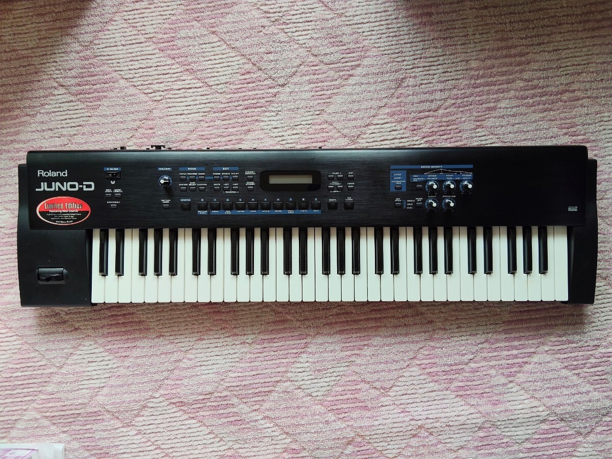 Roland Juno-DS（61鍵） シンセサイザー　中古／一部鍵盤不良あり Roland Juno-DS（61鍵） シンセサイザー 中古／一部鍵盤不良あり