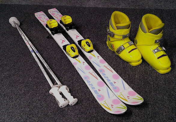 メンテ済 140cm 靴25cm DYNAMIC 子供用スキーセット 中古 メンテ済 140cm 靴25cm DYNAMIC 子供用スキーセット 中古 スキー 板