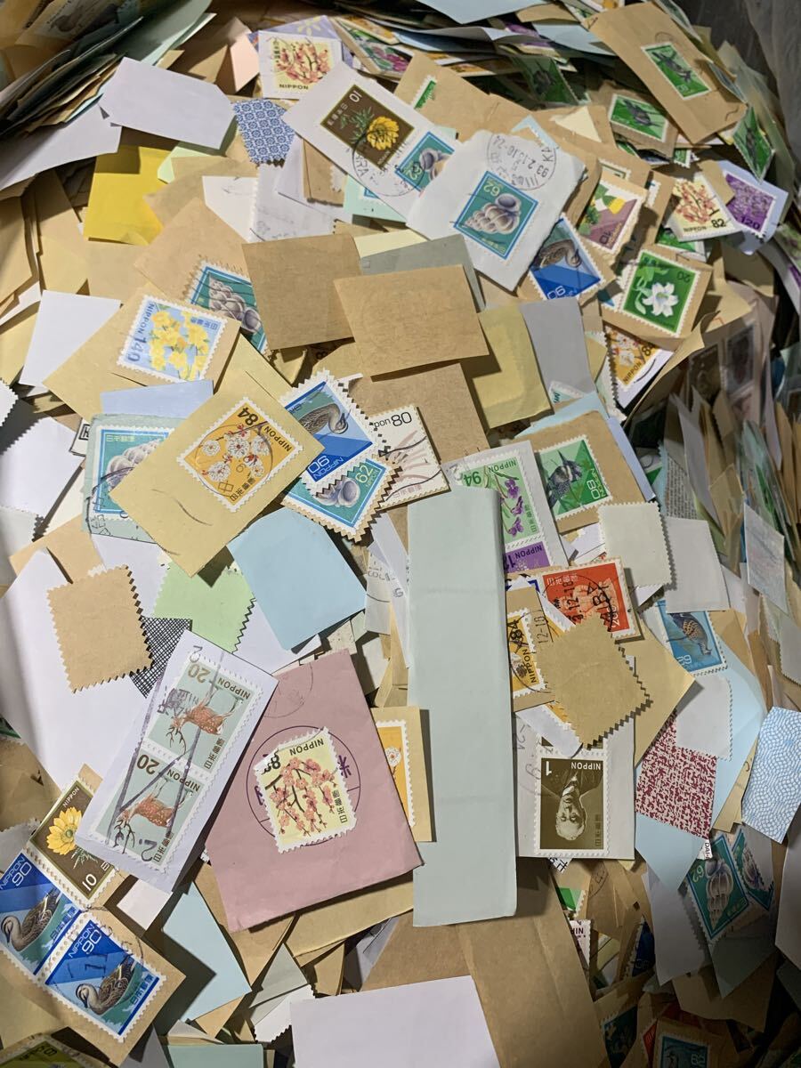 日本 特殊切手 約10kg 紙付き 使用済切手 記念切手 まとめ売り 紙モノ 日本 特殊切手 約10kg 紙付き 使用済切手 記念切手 まとめ売り