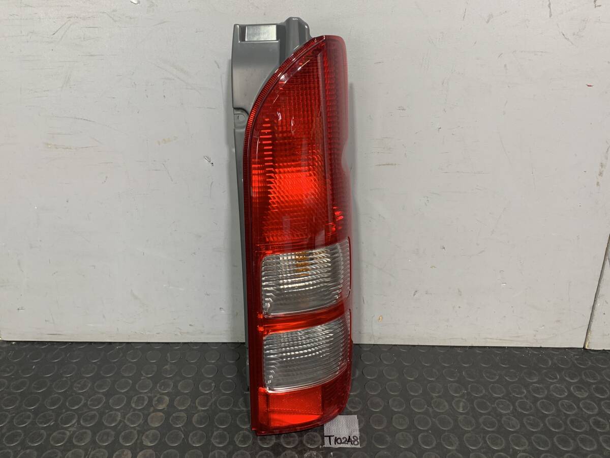 2025年最新】Yahoo!オークション -ハイエース 新車外し テールの中古品