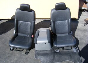 平成28年 NV350 キャラバン プレミアムGX CBF-VR2E26 純正 ブラックレザー調 フロントシート 左右 運転席 助手席 コンソール