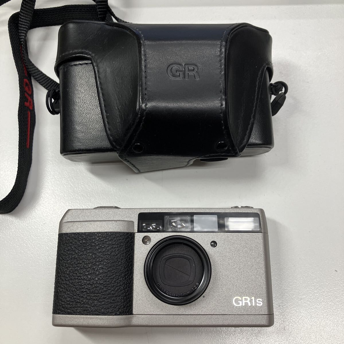 RICOH GR1S 美品 The Ricoh GR1s: A Pocket-Sized Time Machine to the '90s (And