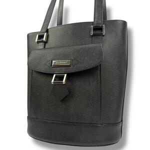 【極美品】Burberry バーバリー 内側 ノバチェック バケツ型 トートバッグ ワンショルダー 肩掛け カバン サフィアーノ レザー 黒 ブラック
