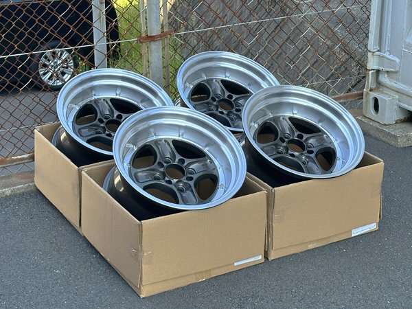 送料無料★新品4本★15×８J ±0 100‐4H★USDM・JDM・スタンス 2025年最新】Yahoo!オークション -15インチ 8j 100 4穴(4穴)の