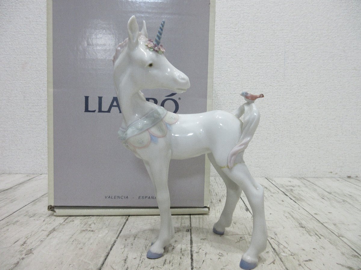 リヤドロ 置物 ユニコーン LLADRO (リヤドロ) フィギュリン ユニコーンと友人 廃盤品