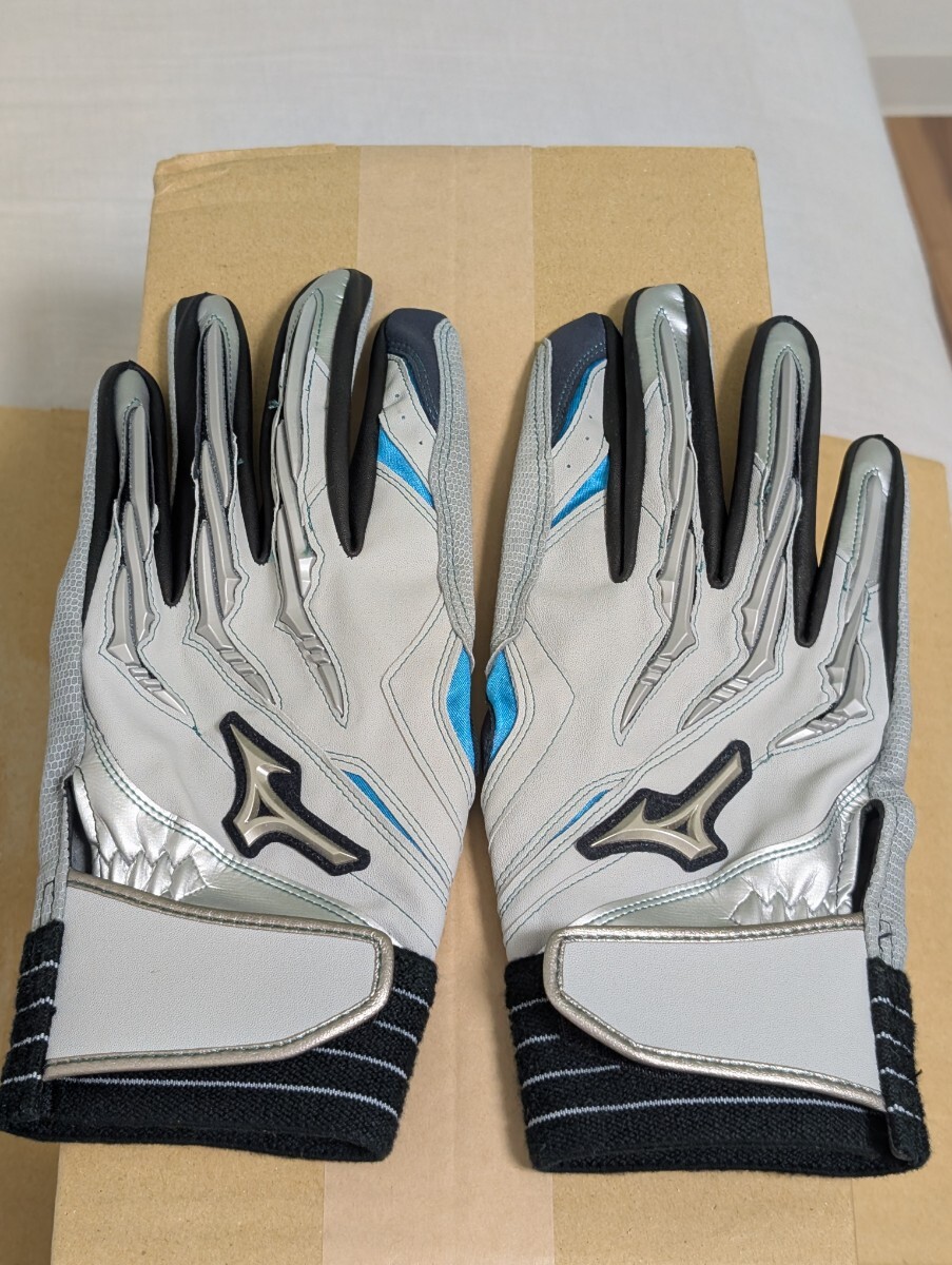 広島カープ 菊池選手実使用バッティンググローブ 広島カープ 菊池涼介選手 実使用バッティンググローブ｜Yahoo