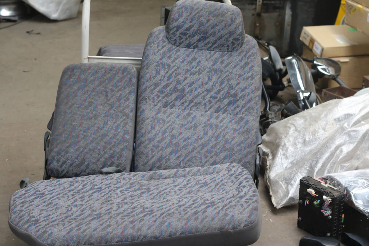 H.9年 エルフ 助手席シート クッション (縞) ヤフオク L 2066 即日発送可 8978668771 いすゞ エルフ NEWエルフ PMエルフ エルフ 標準 フロント