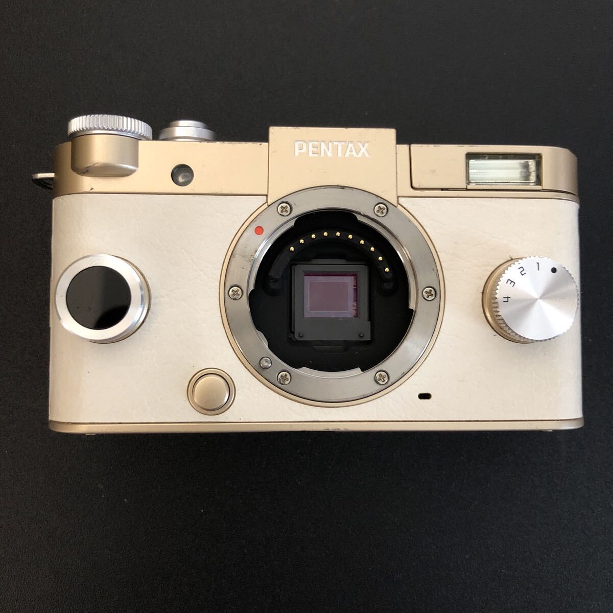 ショット数2枚　ペンタックスQ　01レンズ　新品同様！　未使用純正カメラケース付 Amazon.co.jp: PENTAX 標準単焦点レンズ 01 STANDARD PRIME