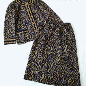 サイトウトヨコ*斎藤都世子*セットアップ*スーツ*ノーカラージャケット*スカート*ニット*紺*金糸*総柄