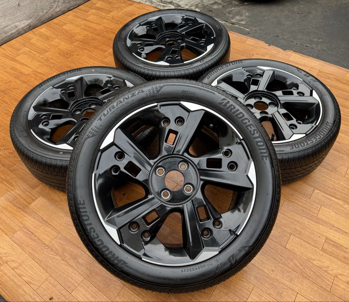 日産AURA 純正アルミホイール オーラ/AURA：純正 エスティーロアルミホイール 17インチ(ガン