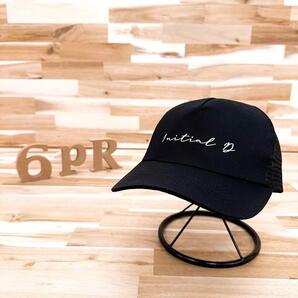 オシャレ【頭文字D】筆記体 INITIAL D ロゴ メッシュキャップ 黒×白【HFby6PR】メンズ・帽子・春夏・秋冬【X4T3C3K】