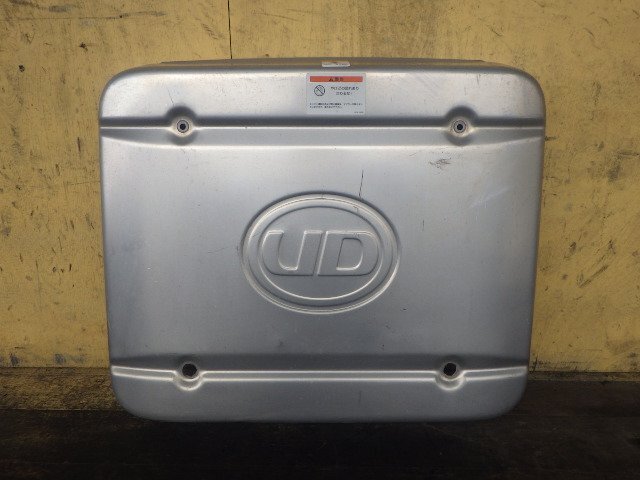 日産UD　クオン　マフラーカバー　新品未使用品 DPFマフラーカバー 日産UD クオン QKG-GK6XAD [P30209] | 中古