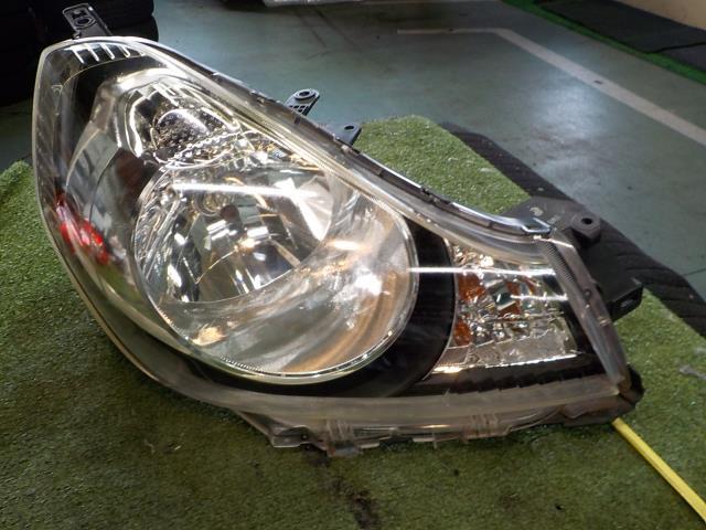 ファミリア DBF-BVY12 右ヘッドランプASSY 1N18-51-030