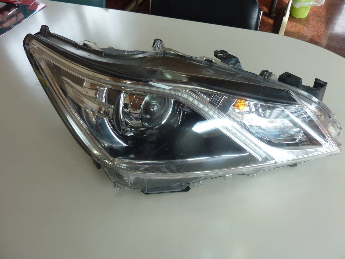 210クラウン前期ヘッドライト 21クラウン（前期）専用／PHILIPS H.I.D BULBS 純正交換用