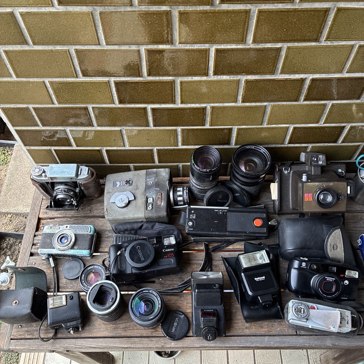 キャノン　昔のカメラ　4台セット Yahoo!オークション -「キヤノン 古いカメラ」の落札相場・落札価格