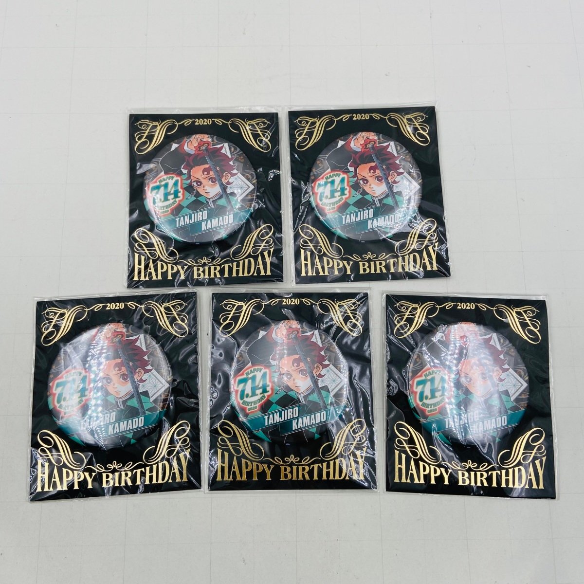 【未開封】 鬼滅の刃　炭治郎　絵札缶バッジ　8個セット 鬼滅の刃 竈門炭治郎 絵札缶バッジ 鬼滅の刃 竈門