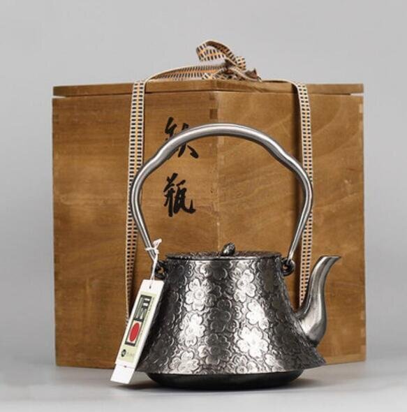 南部鉄器 鉄瓶 新品未使用 箱付き 南部鉄器 鉄瓶（気づかい）平丸アラレ 1L 【IH対応】/ IH調理器