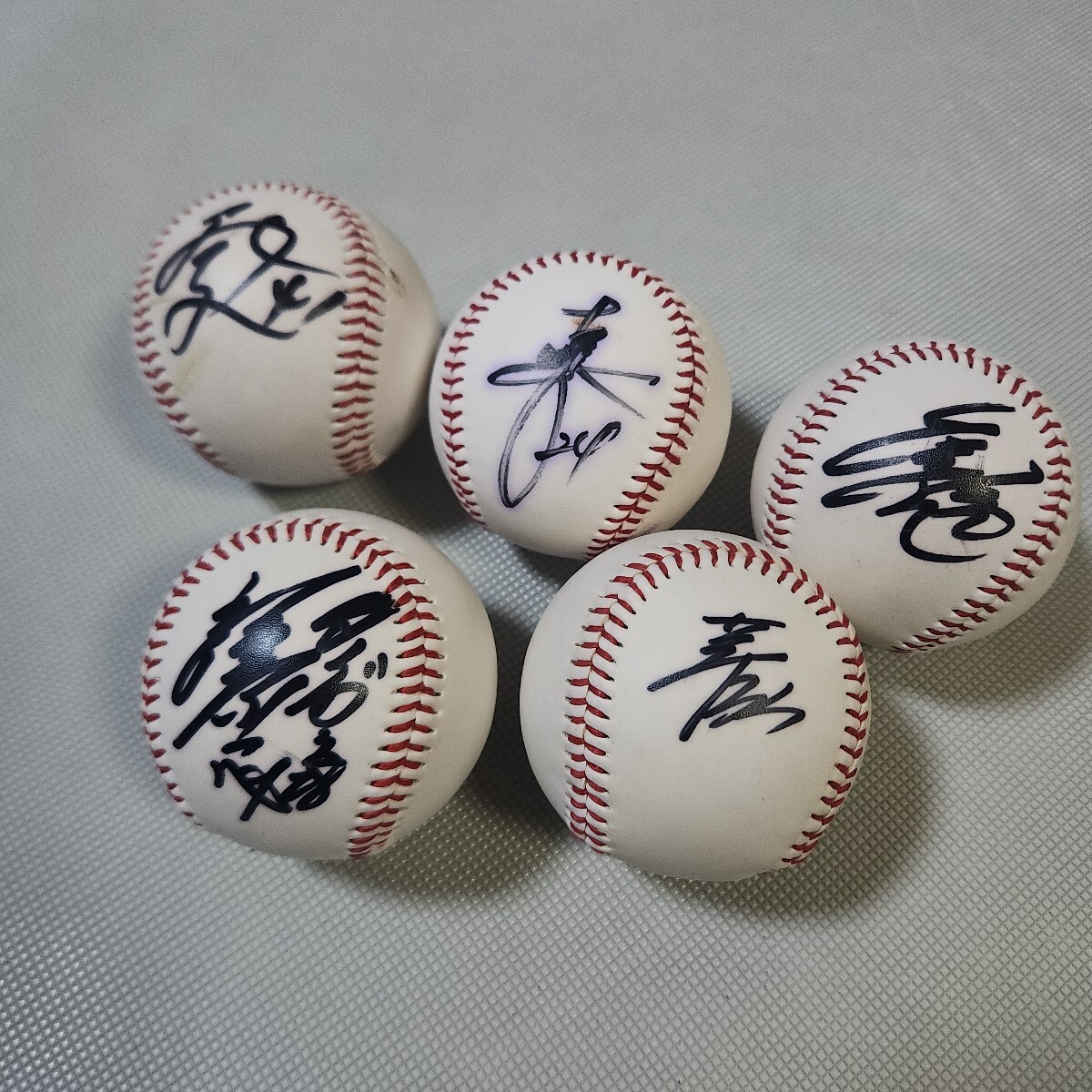 Yahoo!オークション -「阪神 サイン ボール セット」の落札相場