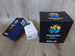 【中古美品】NEOGEO mini SNK40th THE LEGACY LIVES ON PADホワイト PADブラック セット