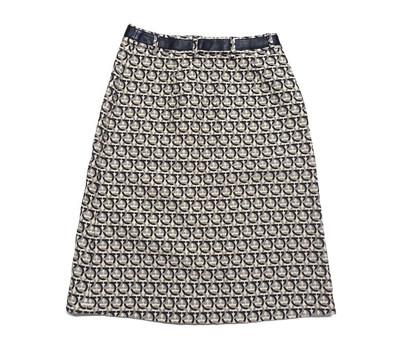 【美品】サルヴァトーレフェラガモSalvatore Ferragamo-スカート 2025年最新】Yahoo!オークション -ferragamo スカートの中古品