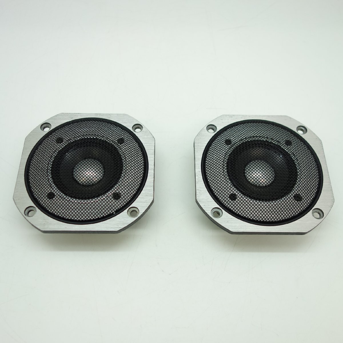 スピーカー　中古　　2台　1セット　即購入可　時間限定セール中 Amazon.co.jp: Fostex 2Wayバスレフ型スピーカーシステム 1台