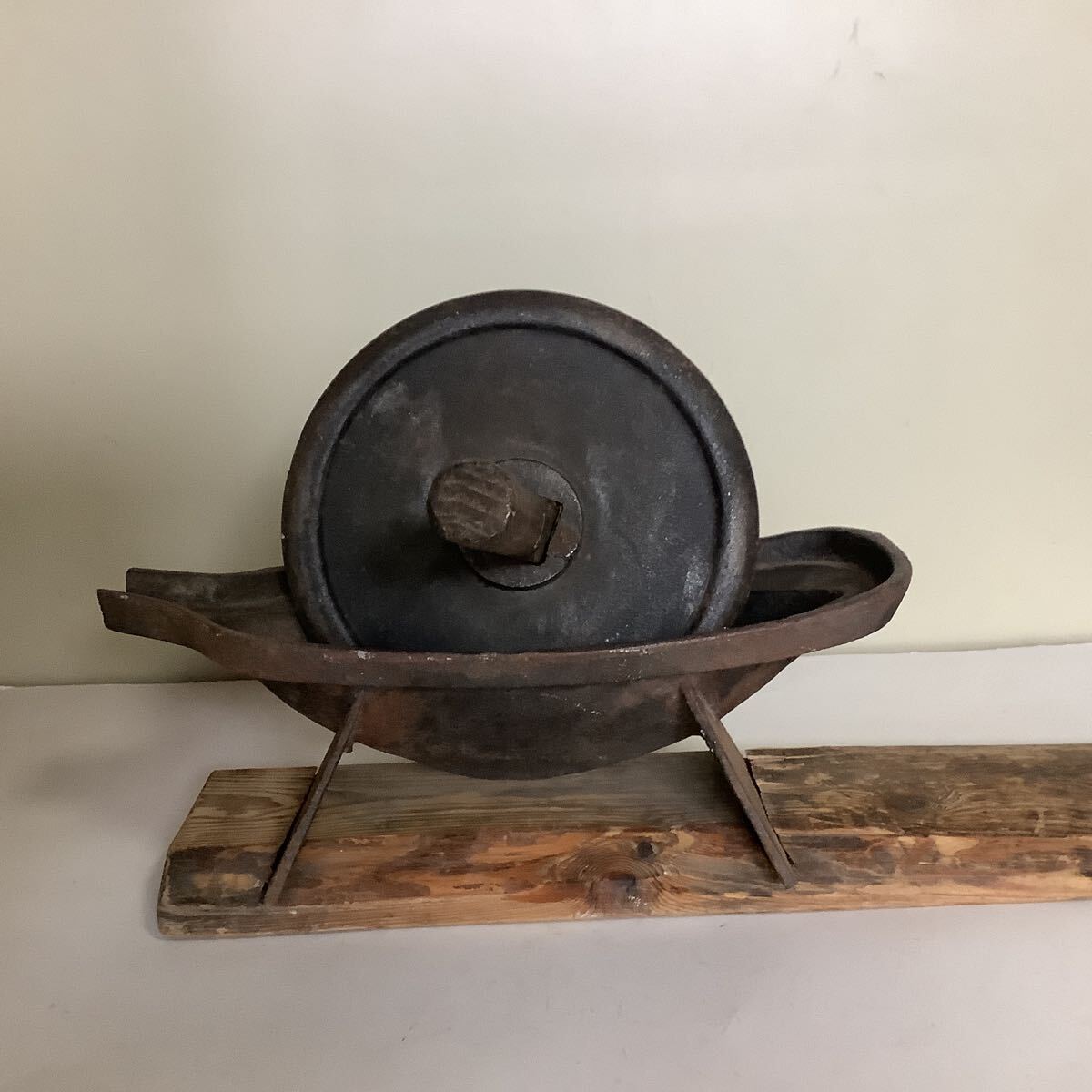 薬研 やげん 鉄製 漢方 粉砕 調剤道具 古民具アンティーク Yahoo!オークション - 薬研 やげん 古道具 漢方 調剤道具 鉄製