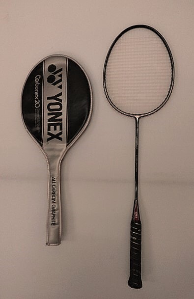 【美品】YONEX Carbonex 20 カーボネックス ヨネックス　3UG4 おおむね美品】YONEX カーボネックス20 pro (3UG4)バドミントン