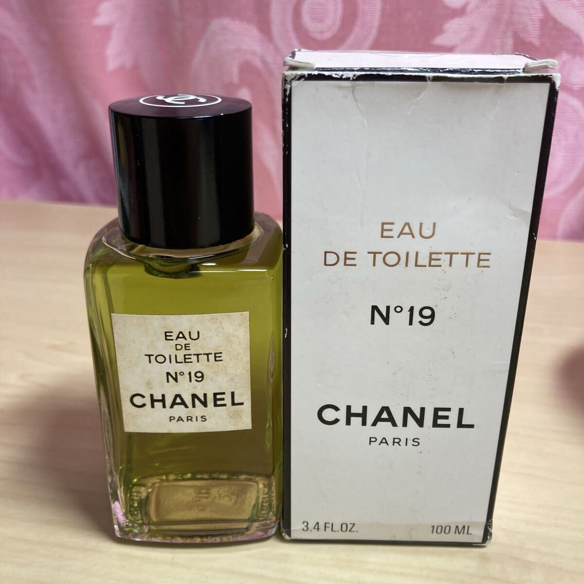 新品未開封　CHANEL シャネル N゜19 香水　100ml 未使用 CHANEL N°19 未使用 100ml 香水(ユニセックス)