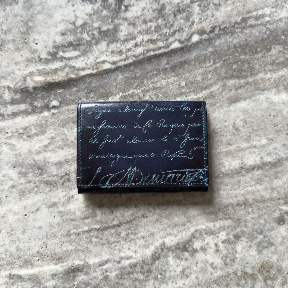 現行完売品✨未使用　Berluti レザーカードケース　カリグラフィ　名刺入れ BERLUTI - 美品 ベルルッティ Berluti カードケース パスケース