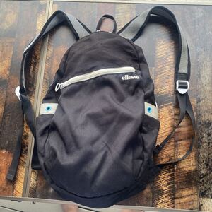 セール 即決1円 ellesse エレッセ ナップサック ブラック リュック