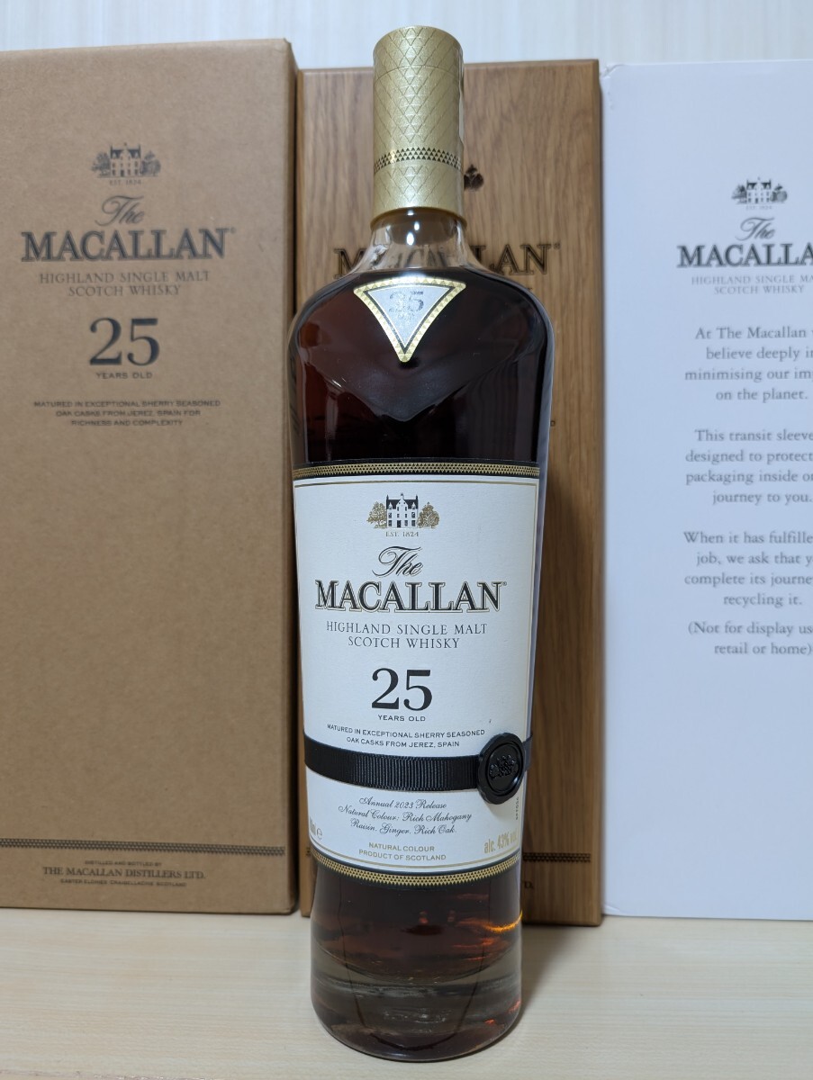 【新品未開封】マッカラン25年 43% 700ml 専用木箱入り 楽天市場】ザ・マッカラン 25年 アニバーサリー43%700ml【赤箱