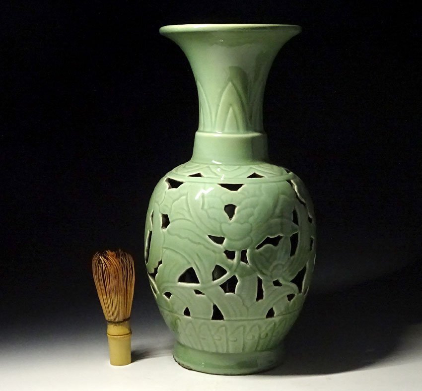 中国明時代青磁花瓶 中国明時代 七官青磁花瓶 高さ12.8㎝ 東Y7-0604① 中国明