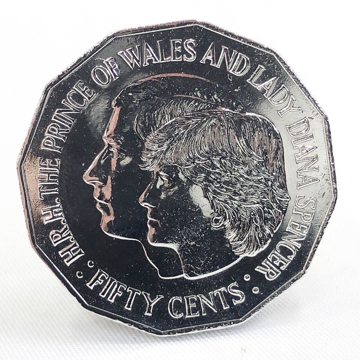 pn424 チャールズ皇太子 ダイアナ妃 ご成婚記念 硬貨 エラー硬貨1981年 pn424 チャールズ皇太子 ダイアナ妃 ご成婚記念 硬貨 エラー硬貨