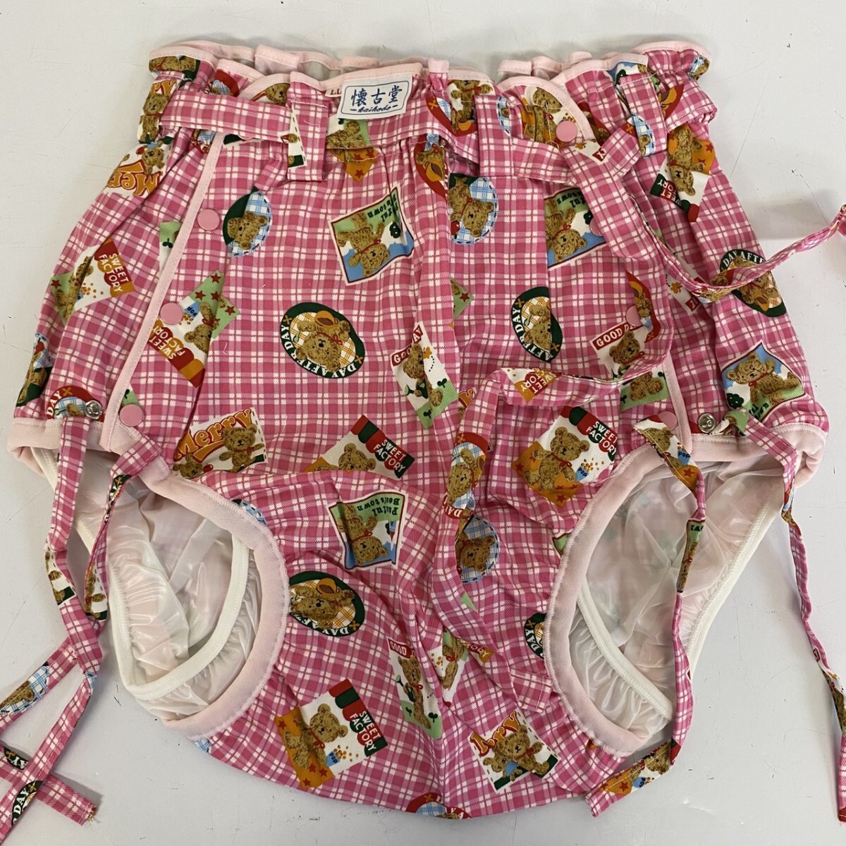 ロンパース　おむつカバー　懐古　ピンクメッシュ　裏は塩化ビニール　サイズ記載なし ロンパース おむつカバー 懐古 ピンクメッシュ 裏は塩化ビニール