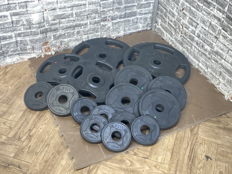 ■送料無料■オリンピックプレート計105kg 追加見積もり大歓迎です！ □送料無料□オリンピックプレート計105kg 追加購入も大歓迎⭐︎