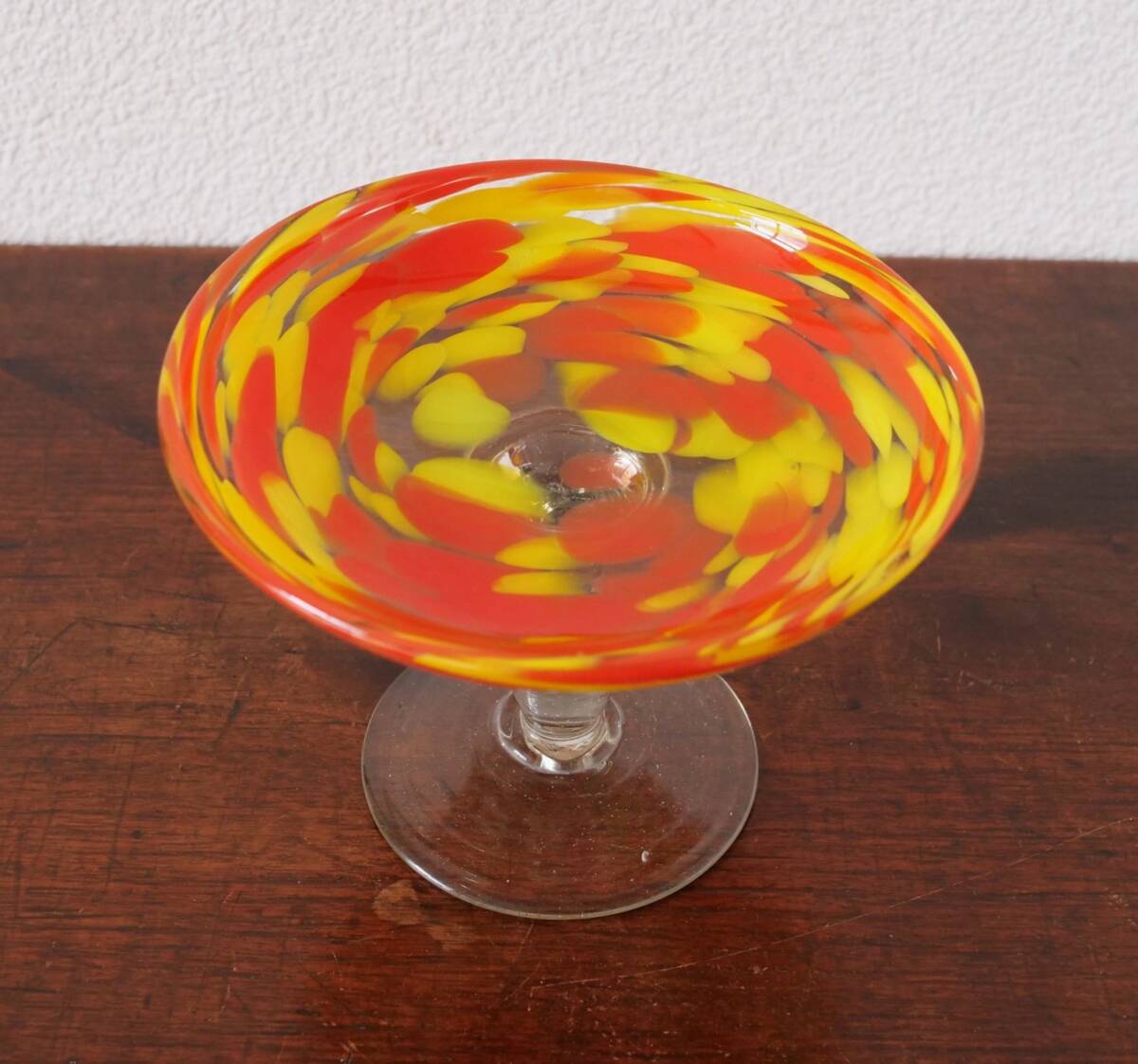 大正ロマン　吹雪紋氷コップオレンジ　ウランガラス　和ガラス　アンティーク　古道具 大正ロマン 吹雪紋氷コップオレンジ ウランガラス 和ガラス