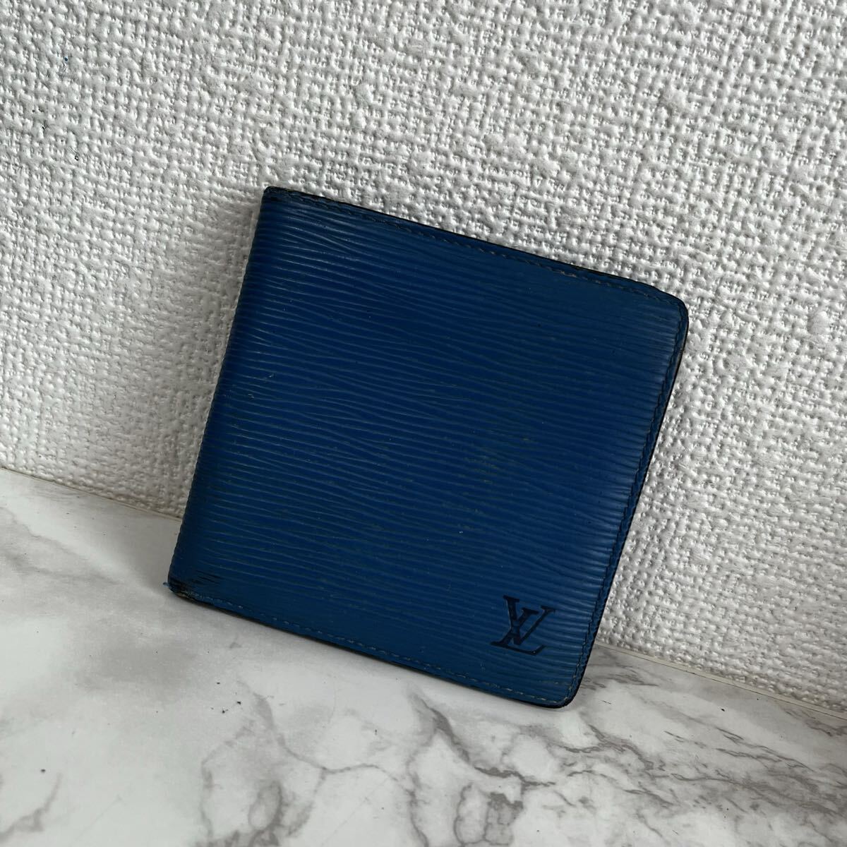 LOUIS VUITTON ルイヴィトン 二つ折り財布 エピ ブルー マルコ ルイヴィトンポルトフォイユ マルコ 14127 ブルーセレスト