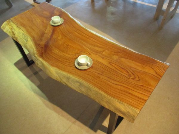 【値下げ】一枚板　？　テーブル　ローテーブル　木製 一枚板ローテーブル｜【公式】KIDOMEIMOKU オンラインショップ