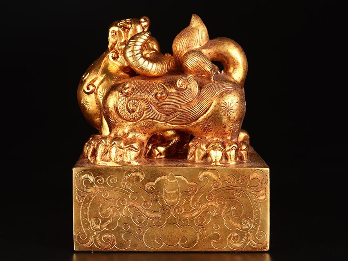 中国古美術・珍蔵木箱付蝉印章・古寿山石・印章・印鉴・書道具・案頭・置物・文房具 中国古美術・珍蔵木箱付蝉印章・古寿山石・印章・印鉴・書道具