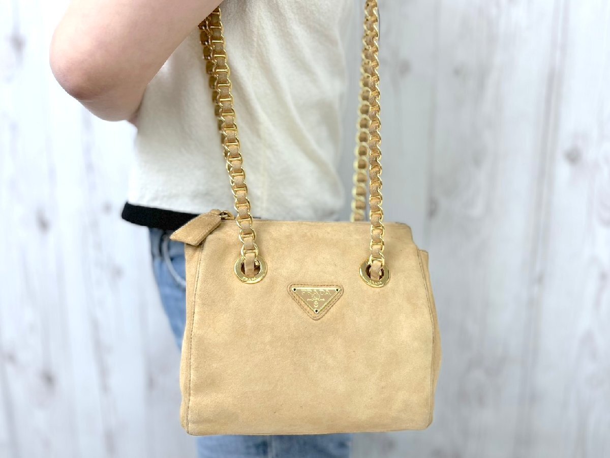 【希少】PRADA プラダ スエード 肩掛けハンドバック ギャランティカード有！ 希少】PRADA プラダ スエード 肩掛けハンドバック ギャランティ