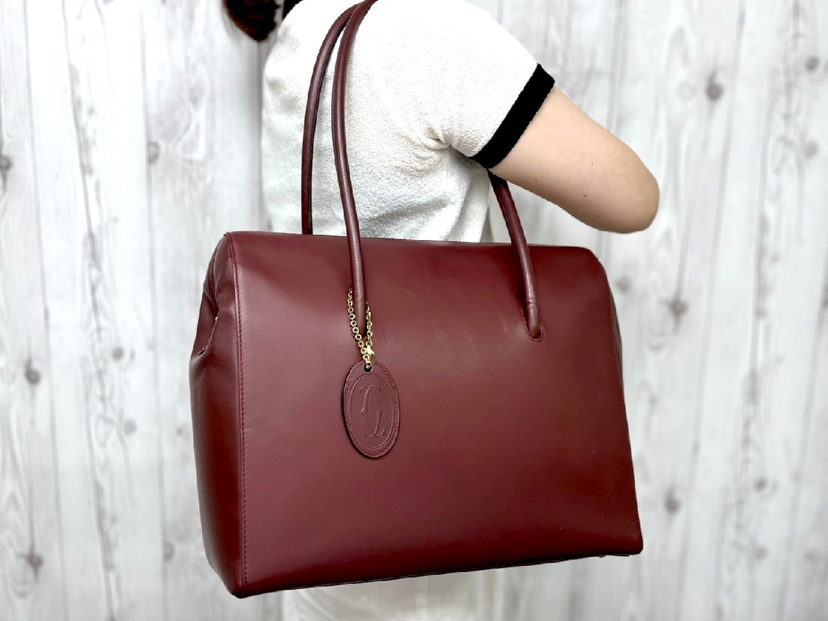 極美品 カルティエ カボション マストライン トートバッグ 裏地総柄 レザー 黒 極美品 カルティエ カボション マストライン トートバッグ 裏地