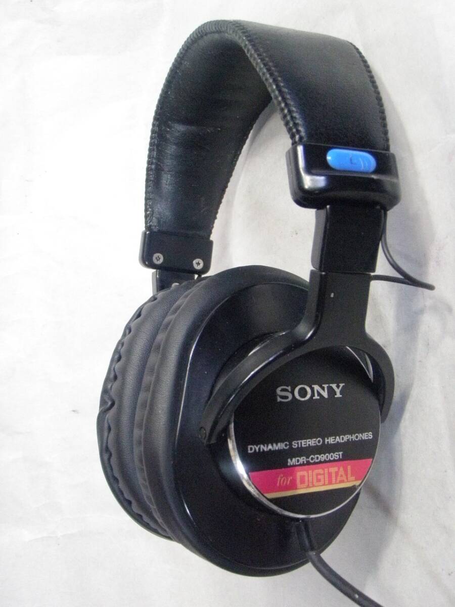 【中古】SONY MDR-CD900ST Sony MDR-CD900ST Studio Monitor Stereo Headphones - Black