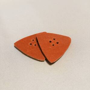 革製ピック2枚【マイルドで温かみのある音が出る】ギター、ウクレレ、マンドリンなど