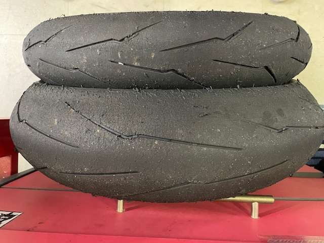 ピレリ スーパーコルサV3 SC1 120/70 200/55 中古前後セット 2025年最新】Yahoo!オークション -スーパーコルサ 120 200の中古