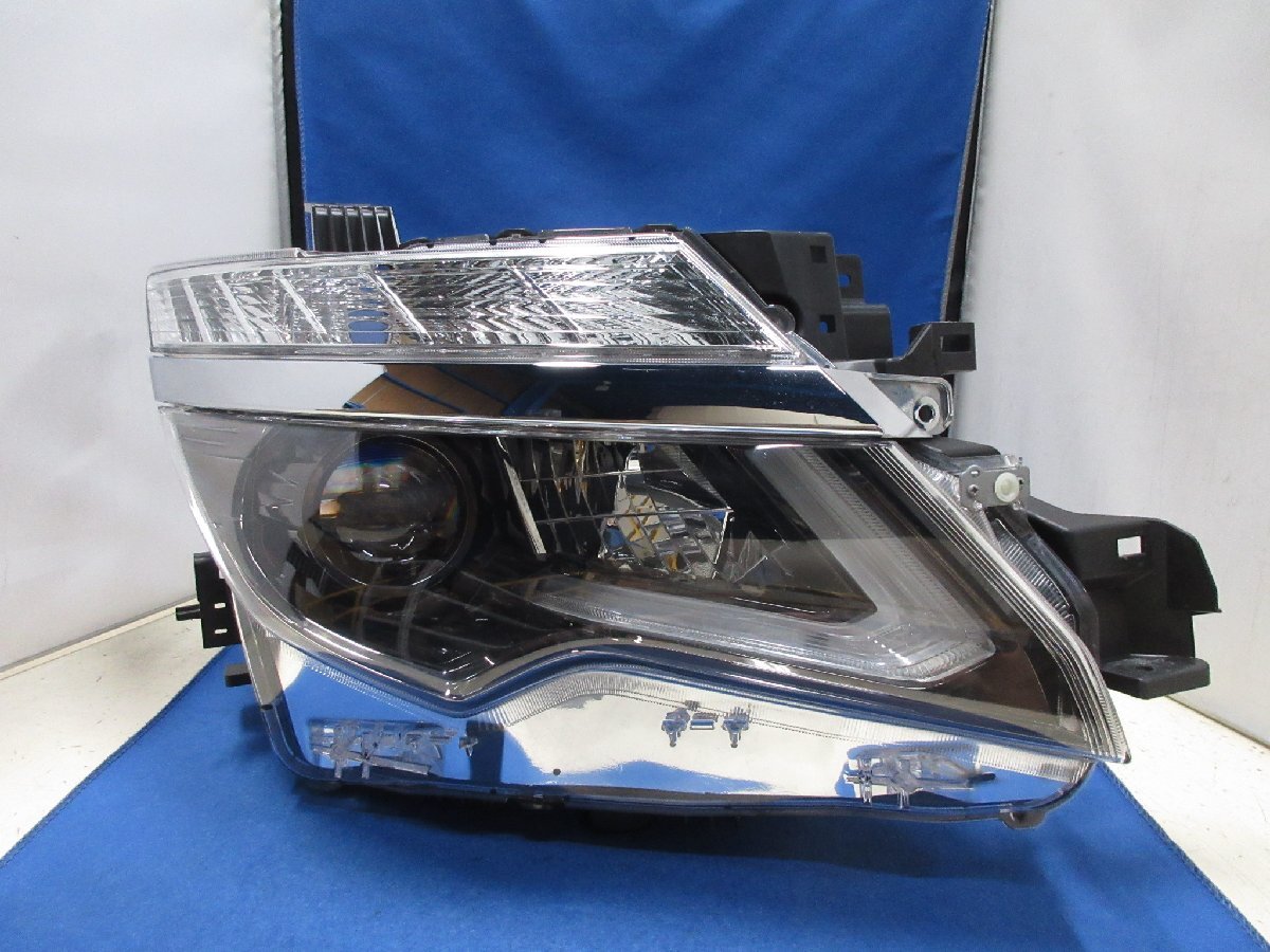 E52 エルグランドヘッドライト 2個セット 純正外し クリスタルアイ ヘッドライトガーニッシュ交換（日産